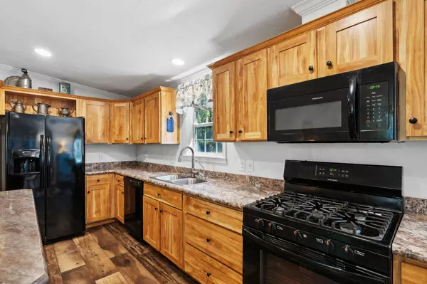 195 Bush Row RD, Denmark, ME 04022