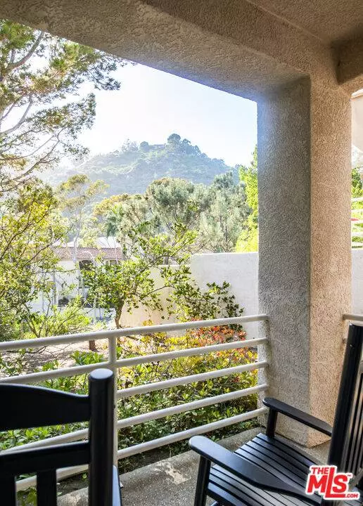 628 Palisades Dr, Pacific Palisades, CA 90272