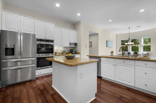 6698 Miravista DR, Rocklin, CA 95677