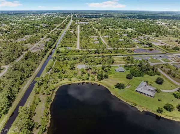 908 Gleason ST, Lehigh Acres, FL 33974