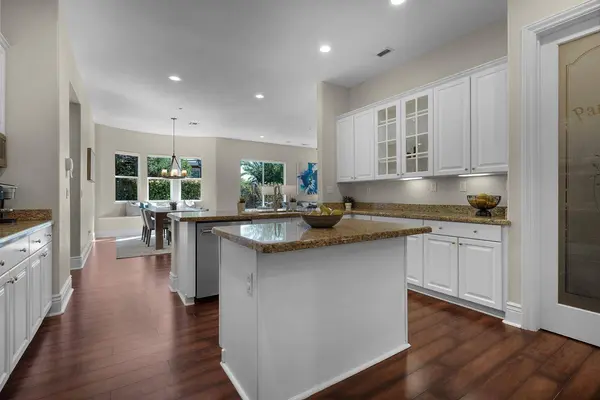 6698 Miravista DR, Rocklin, CA 95677