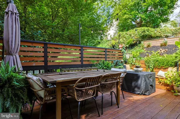 389 W NESQUEHONING ST, Easton, PA 18042