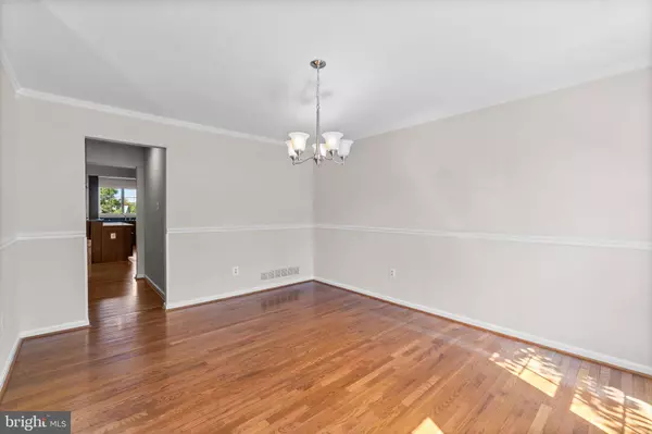 7812 FLAGSTONE CT NW, Ellicott City, MD 21043