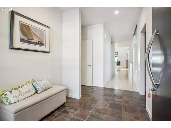 6007 SE RIVERSIDE DR, Vancouver, WA 98661