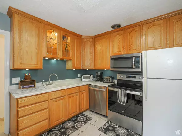 9095 S 260 E, Sandy, UT 84070