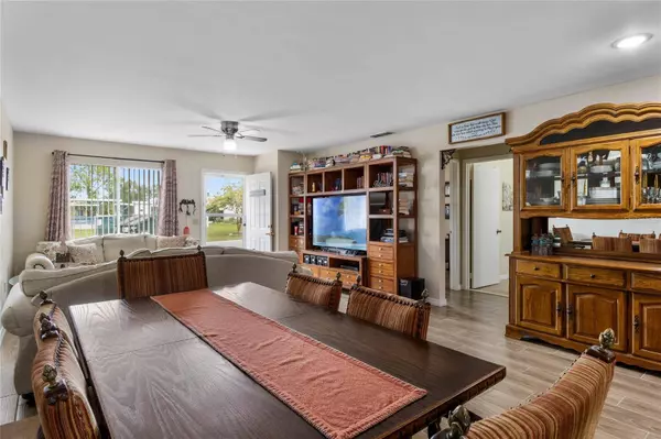 245 WINTER RIDGE BLVD, Winter Haven, FL 33881