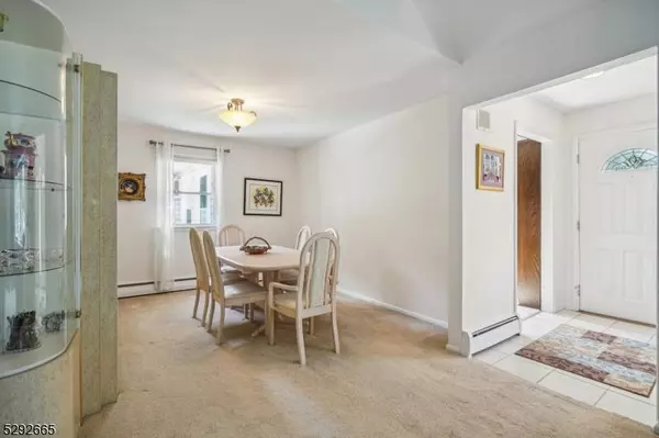 9 Woodside Rd, Springfield Twp., NJ 07081