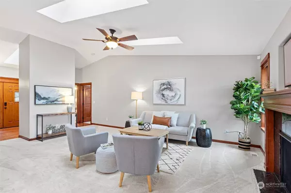 15430 43rd AVE SE, Bothell, WA 98012