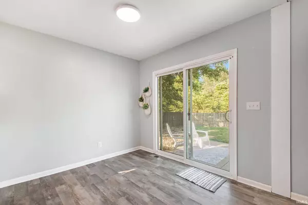 55318 Mayapple Court, Osceola, IN 46561-9167