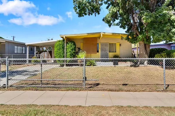 326 W Strother Avenue, Fresno, CA 93706