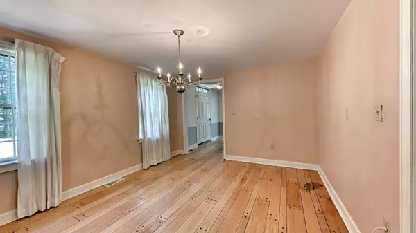 353 Boston Post RD, Amherst, NH 03031