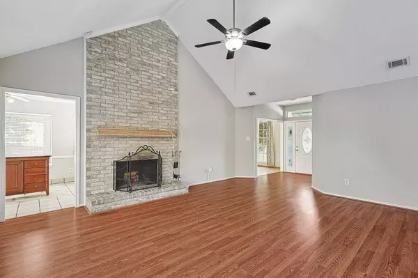 719 Blue Oak Drive, Lewisville, TX 75067