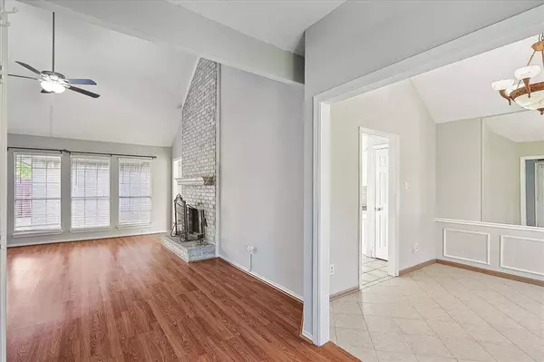 719 Blue Oak Drive, Lewisville, TX 75067