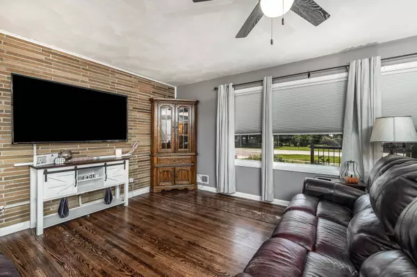 616 Galena Avenue, Warren, IL 61087