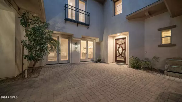 306 W ALAMOSA Drive, Chandler, AZ 85248