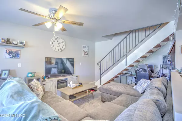 6572 Calle La Paz  #C, Tucson, AZ 85715