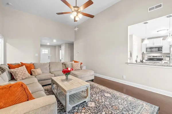 2365 Colston Dr, Clarksville, TN 37042