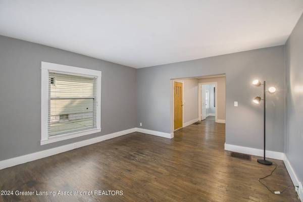 207 S Wight Street, St. Johns, MI 48879, St. Johns, MI 48879