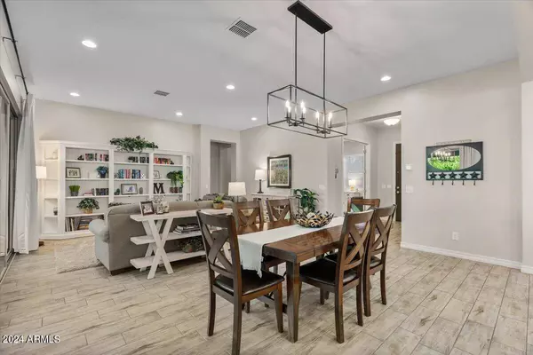 4386 E LEROY Street, Gilbert, AZ 85295