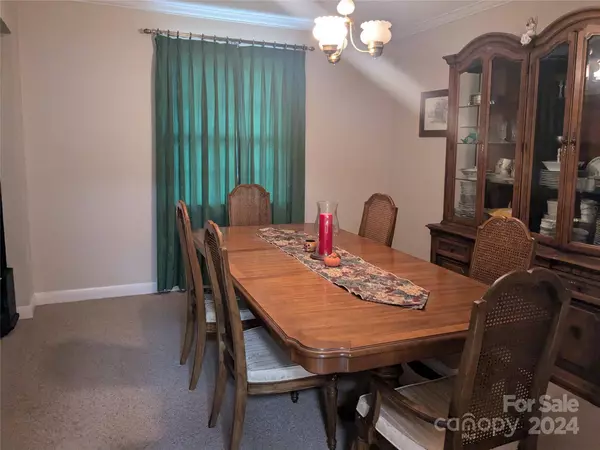 350 S main AVE, Newton, NC 28658