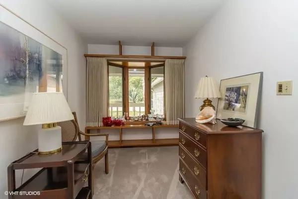 2631 82nd Street, Urbandale, IA 50322