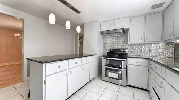 353 Boston Post RD, Amherst, NH 03031