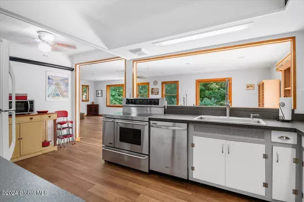 34 E Holcomb Street, Johnsburg, NY 12853