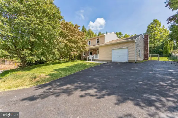 1019 ERICSSON DR, Coatesville, PA 19320
