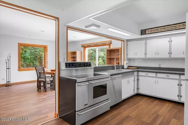 34 E Holcomb Street, Johnsburg, NY 12853