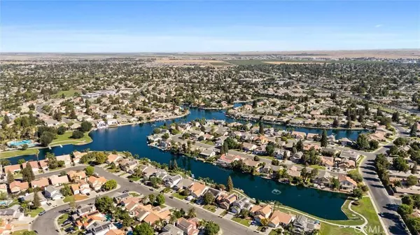 8421 Whitewater DR, Bakersfield, CA 93312