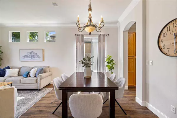 1131 Burwick LN, Folsom, CA 95630