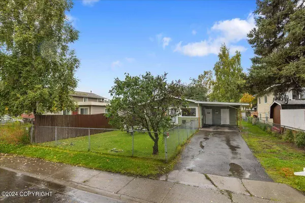 402 N Bliss ST, Anchorage, AK 99508