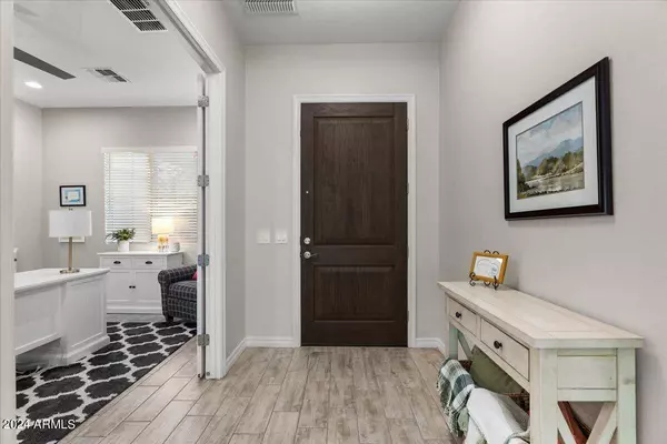 4386 E LEROY Street, Gilbert, AZ 85295