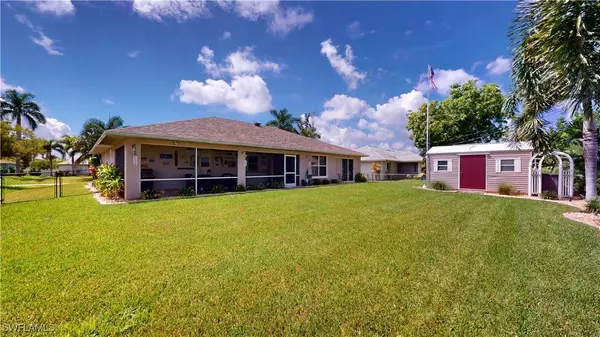 1221 SW 32nd TER, Cape Coral, FL 33914