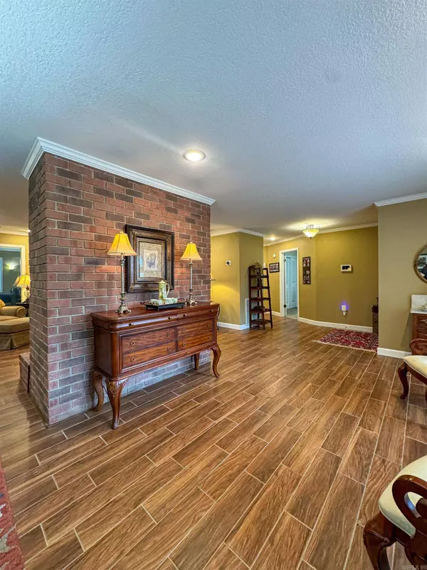 3400 Clubview Drive, Paragould, AR 72450