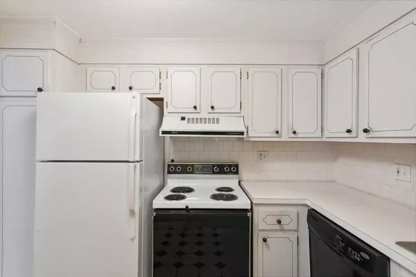 B3 Colonial Dr #7, Andover, MA 01810