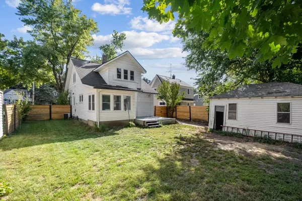 1047 Arlington NE Street, Grand Rapids, MI 49505