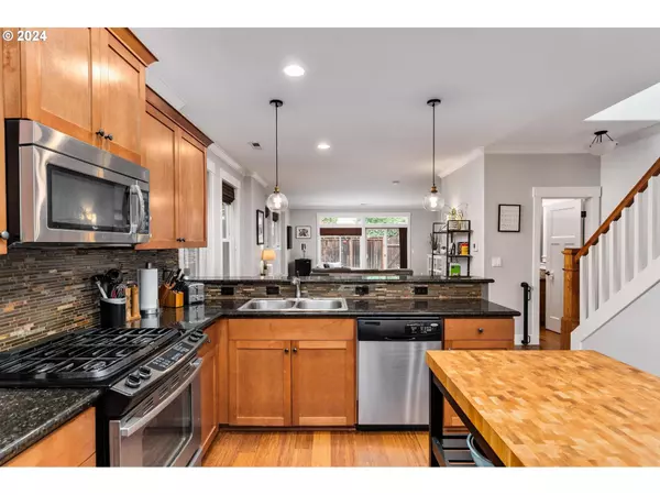 3740 N MISSOURI AVE, Portland, OR 97227