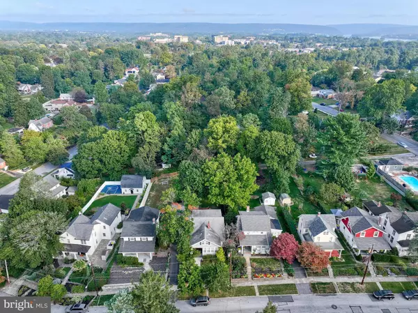 1604 WALNUT ST, Camp Hill, PA 17011