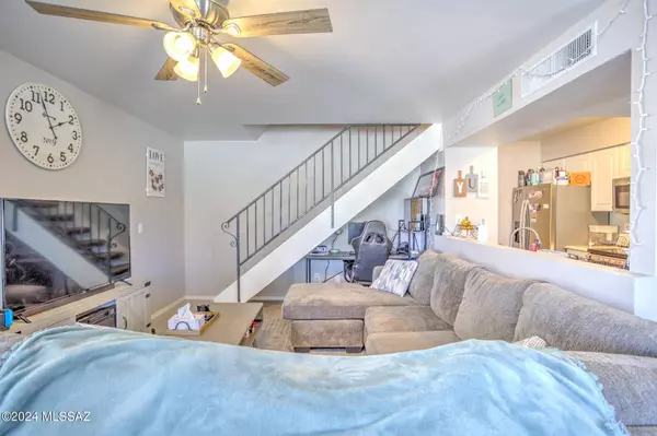 6572 Calle La Paz  #C, Tucson, AZ 85715