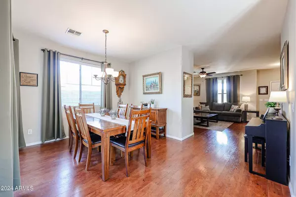 14884 W VOLTAIRE Street, Surprise, AZ 85379