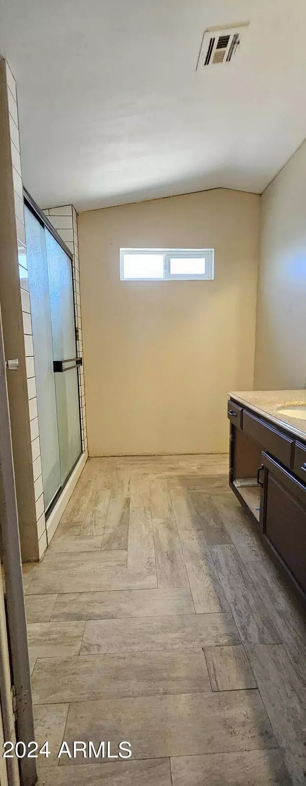 2201 E ALTA VISTA Road, Phoenix, AZ 85042