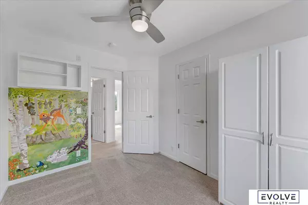 7571 Bondesson Street, Omaha, NE 68122