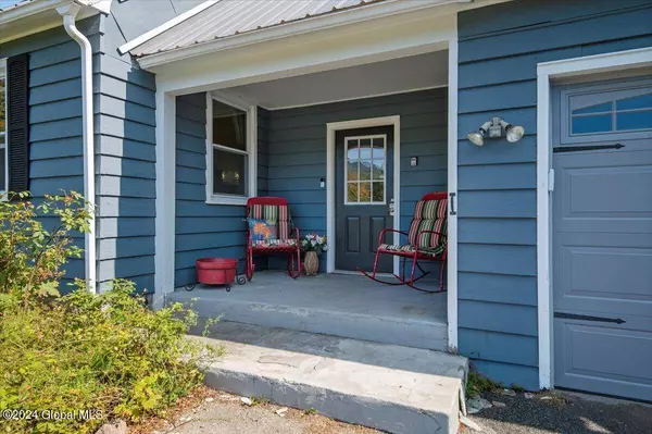 34 E Holcomb Street, Johnsburg, NY 12853