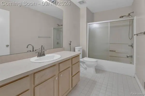 41523 STRAWBERRY, Canton, MI 48188