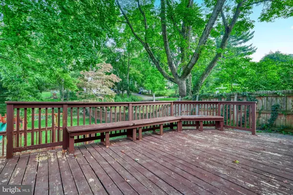 1604 WALNUT ST, Camp Hill, PA 17011