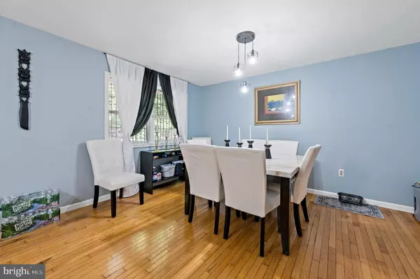 1215 BARTONSVILLE WOODS RD, Bartonsville, PA 18321