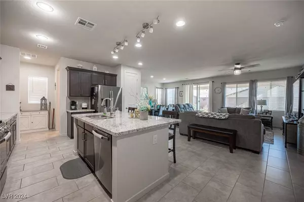 3033 Risen Star Road, North Las Vegas, NV 89086