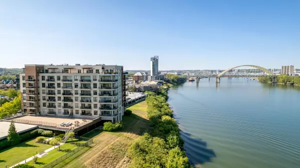 101 Harbor Greene Drive #W302, Bellevue, KY 41073