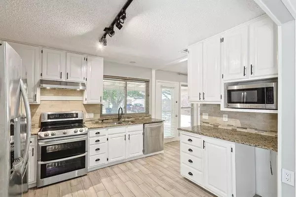 912 Summer Trail, Flower Mound, TX 75028